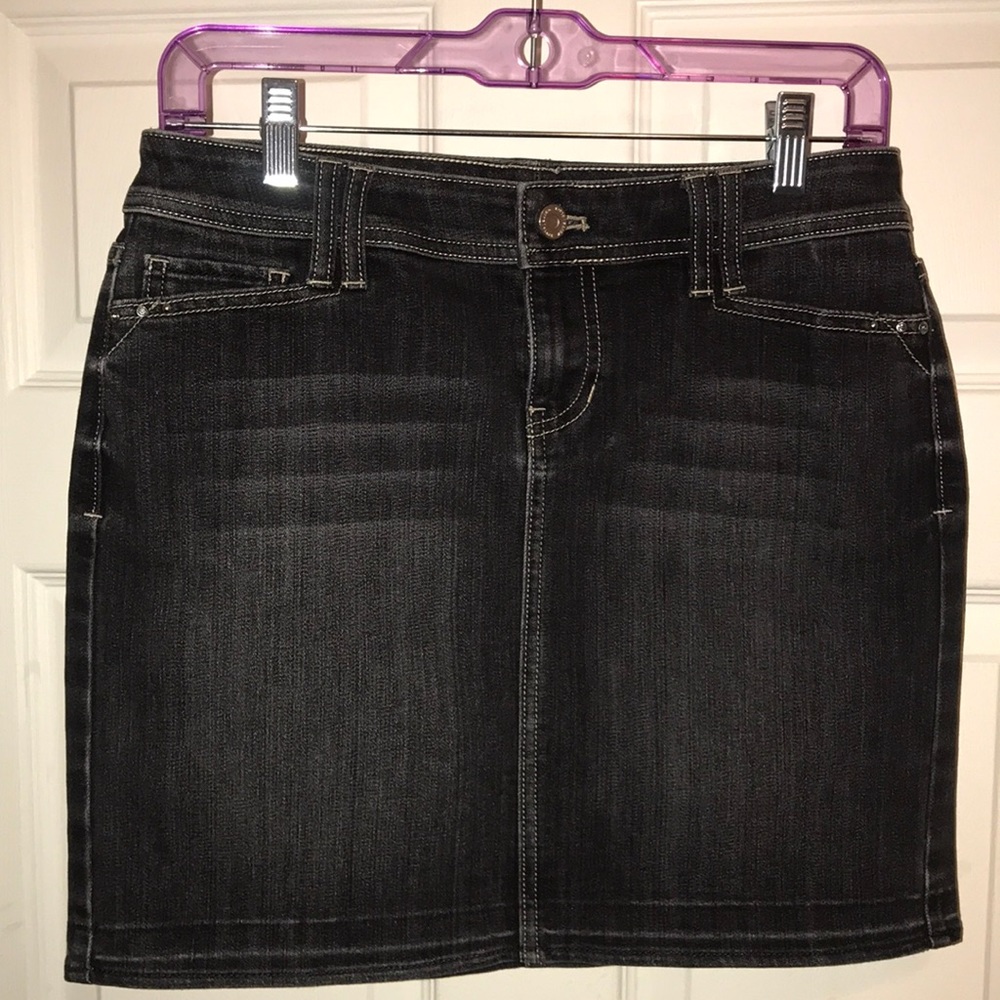 White House / Black Market Women’s Jean Skirt